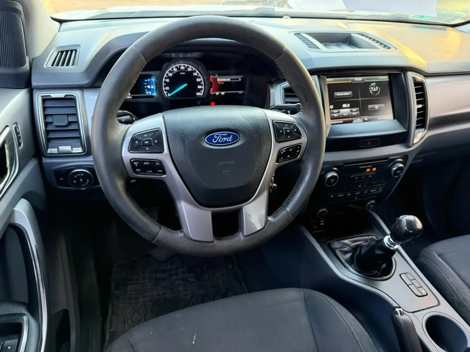 Ford Ranger XLT 2017 — fotografía 6