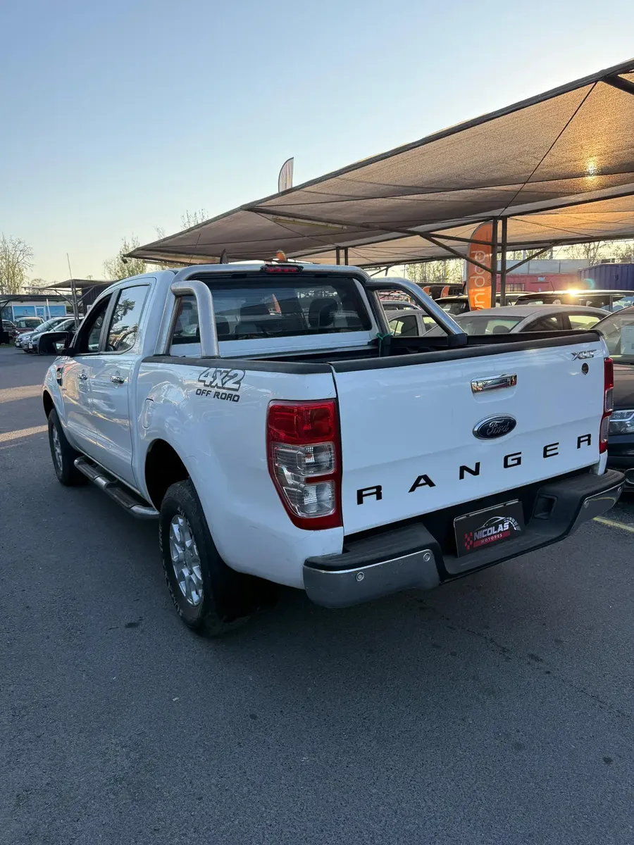 Ford Ranger XLT 2017 — fotografía 12