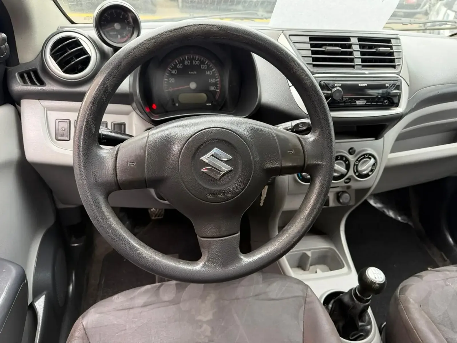 Suzuki Swift 2018 — fotografía 5