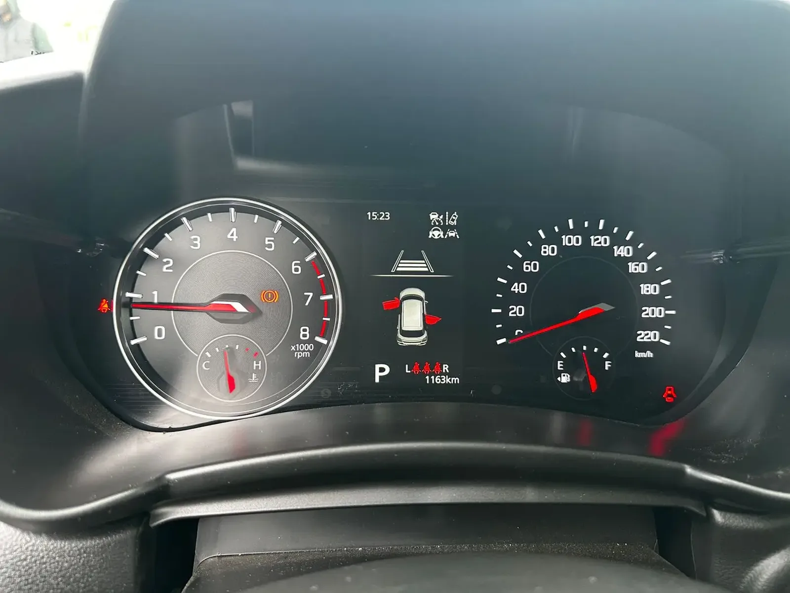 Suzuki Swift híbrido 2026 — fotografía 9