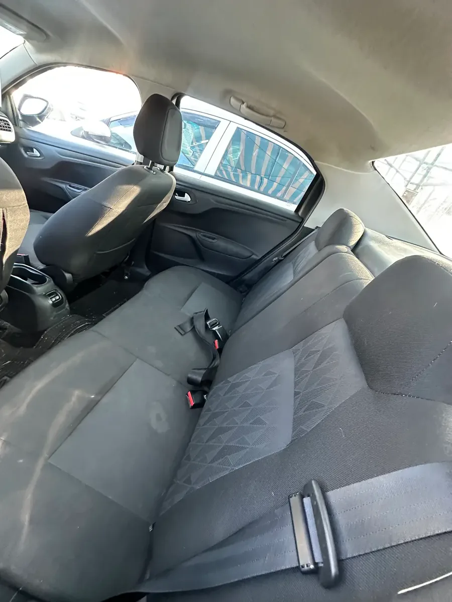 Citroën C Elysee 2022 — fotografía 6