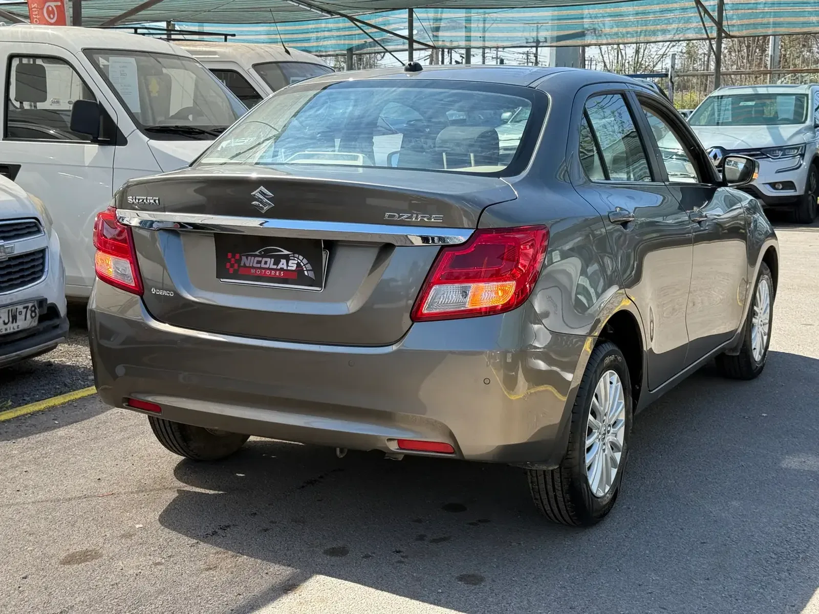 Suzuki Dzire 2023 — fotografía 6
