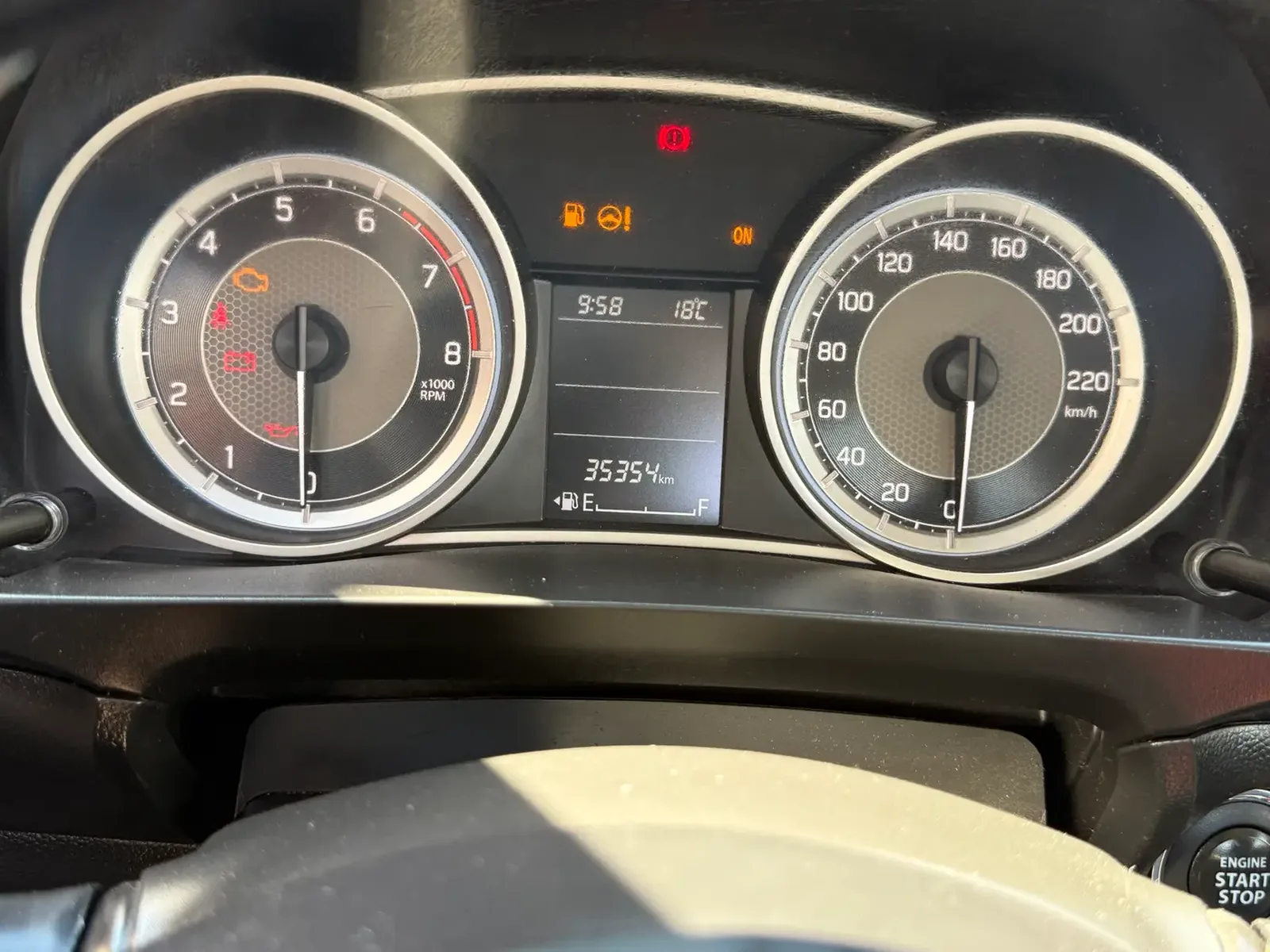 Suzuki Dzire 2023 — fotografía 8