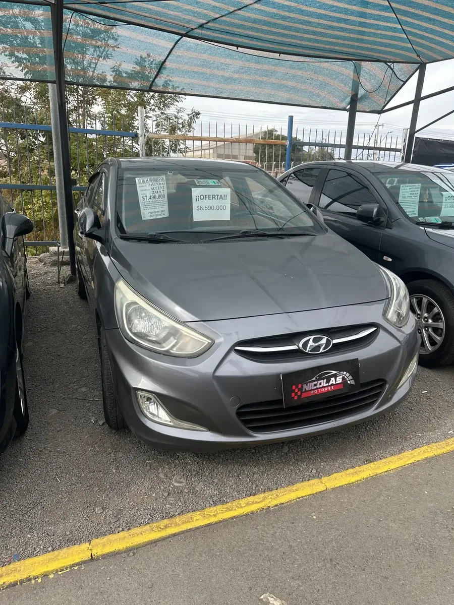 Hyundai Accent 2017 — fotografía 3