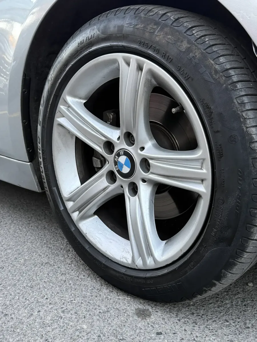 BMW 320D 2016 — fotografía 10