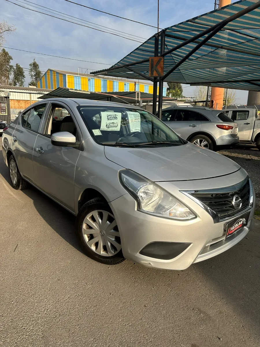 Nissan Versa 2017 — fotografía 20