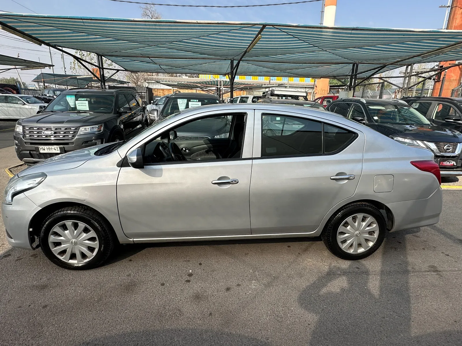 Nissan Versa 2017 — fotografía 8