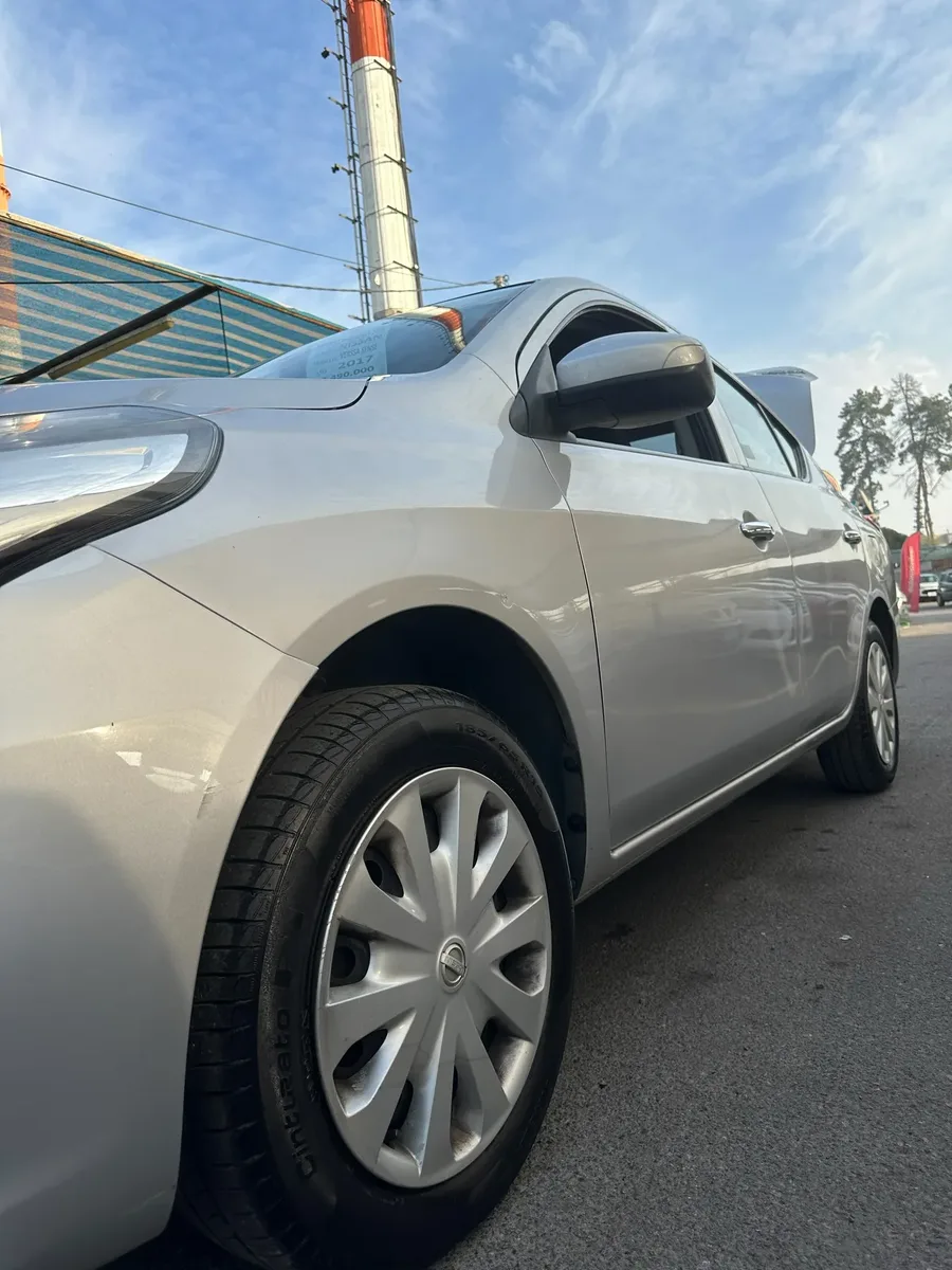 Nissan Versa 2017 — fotografía 15