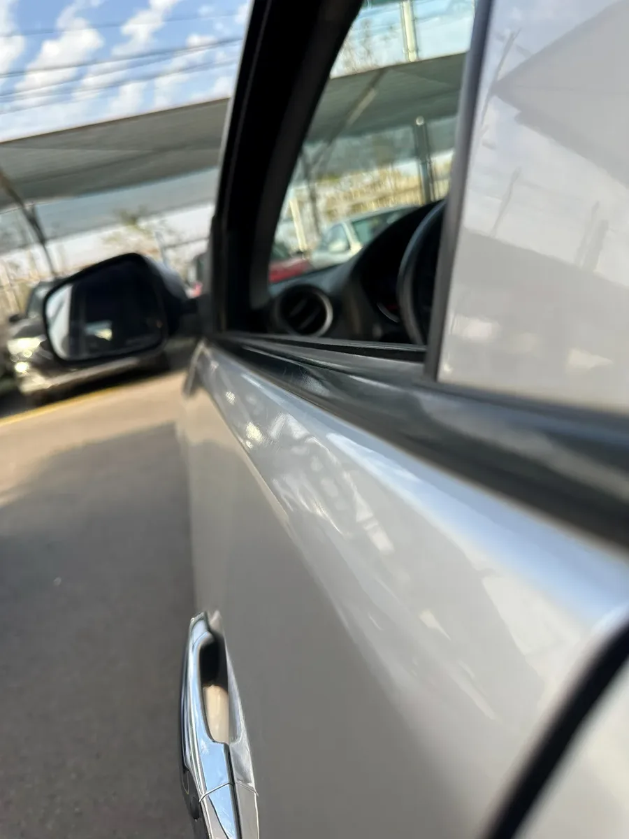 Nissan Versa 2017 — fotografía 16