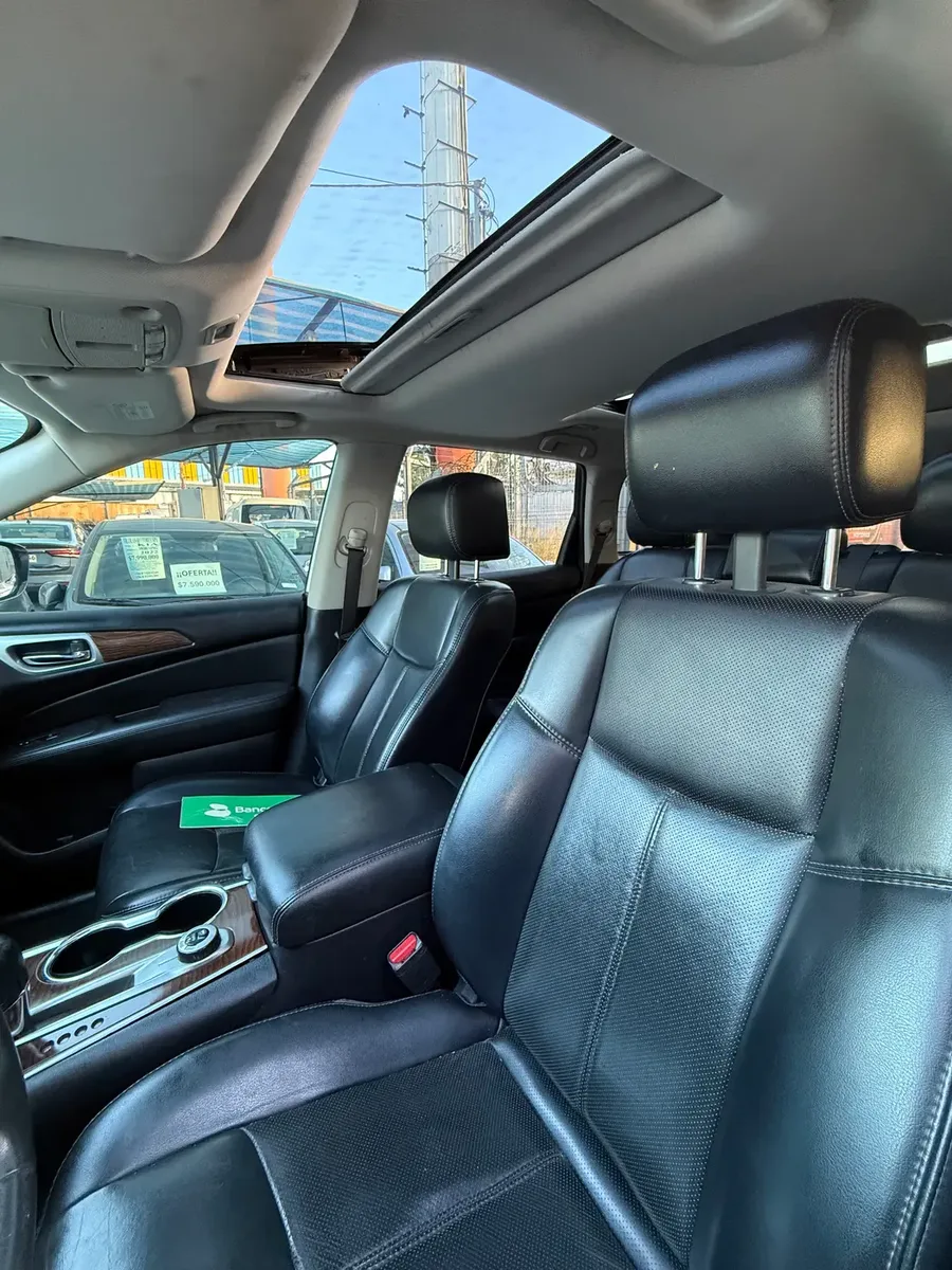 Nissan Pathfinder 2017 — fotografía 8