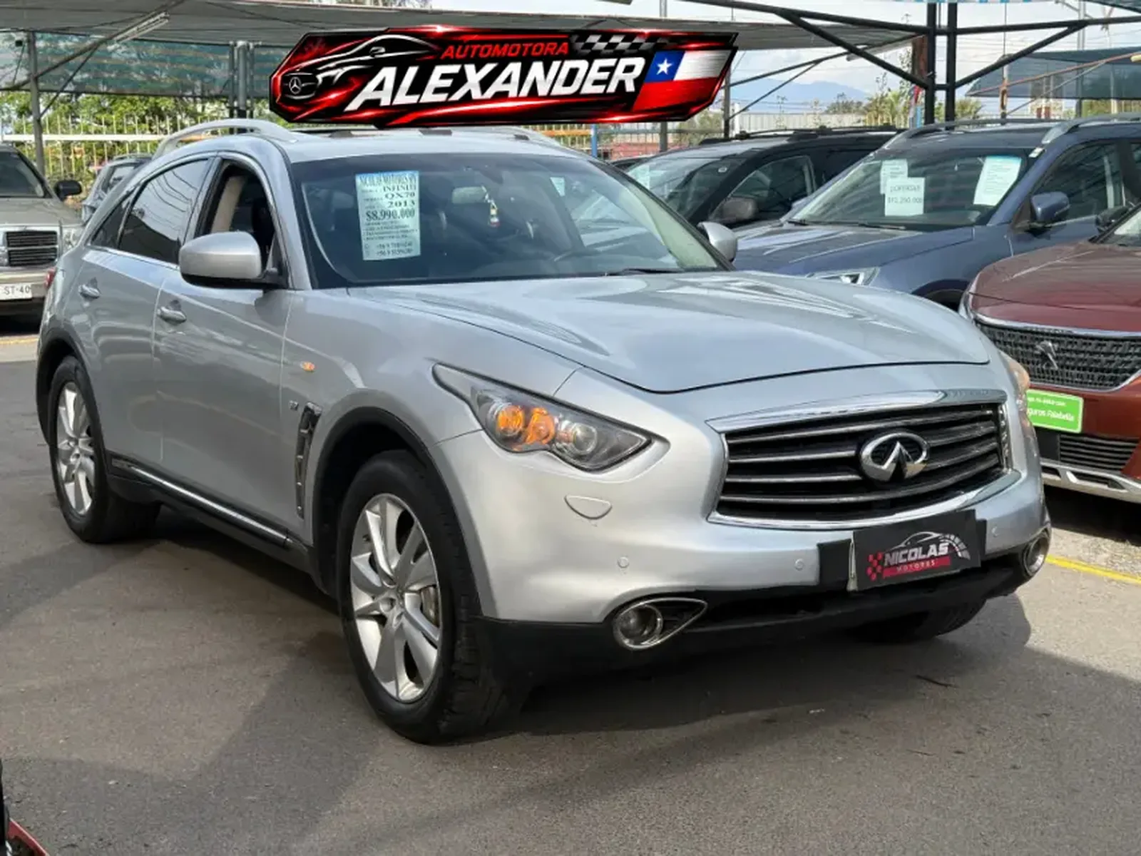 Infiniti QX70 2013 — fotografía 1