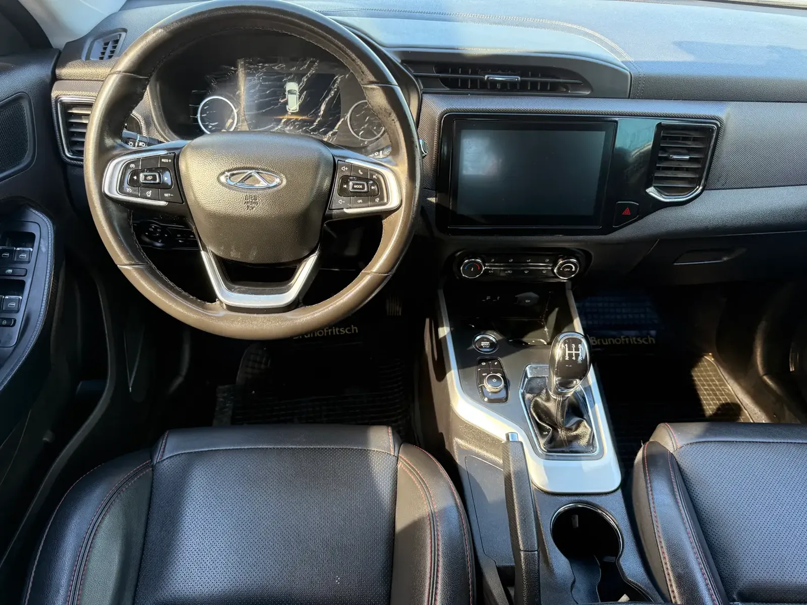 Chery Tiggo 3 2022 — fotografía 7