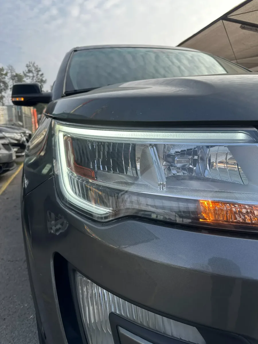 Ford Explorer XLT 2016 — fotografía 4
