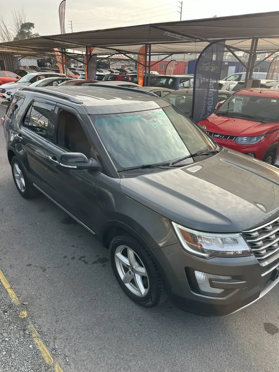 Ford Explorer XLT 2016 — fotografía 7