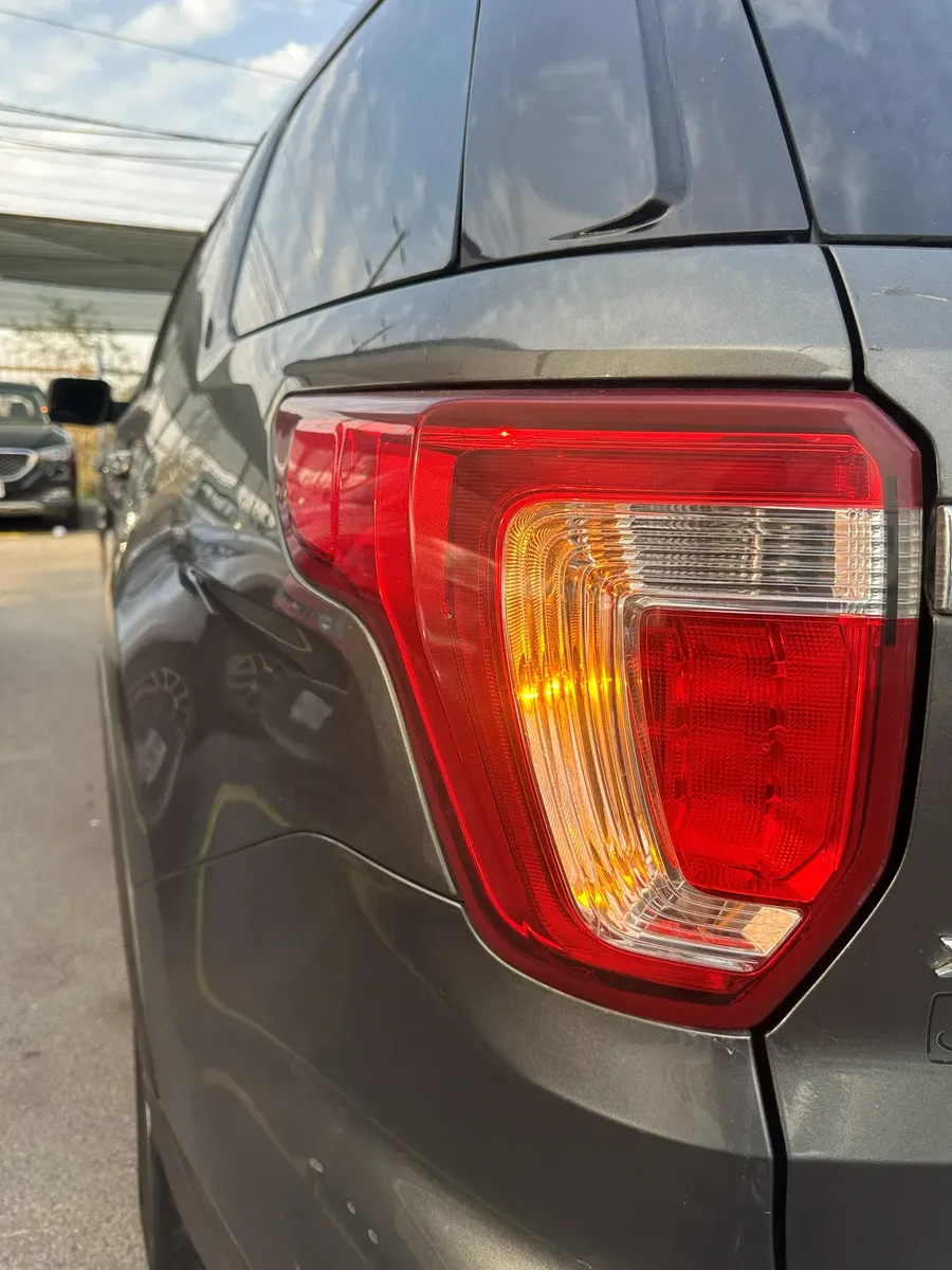 Ford Explorer XLT 2016 — fotografía 6