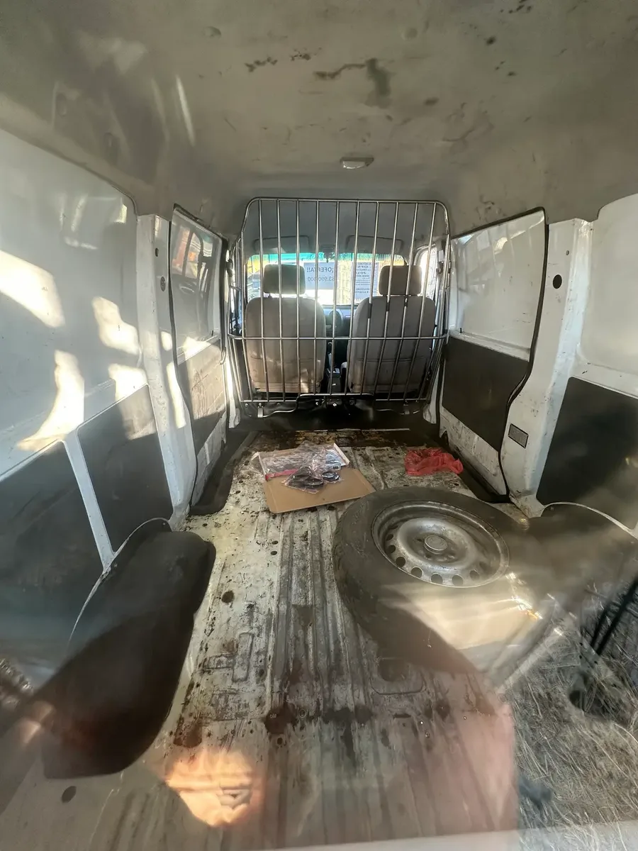 DFSK Cargo Van 2016 — fotografía 5
