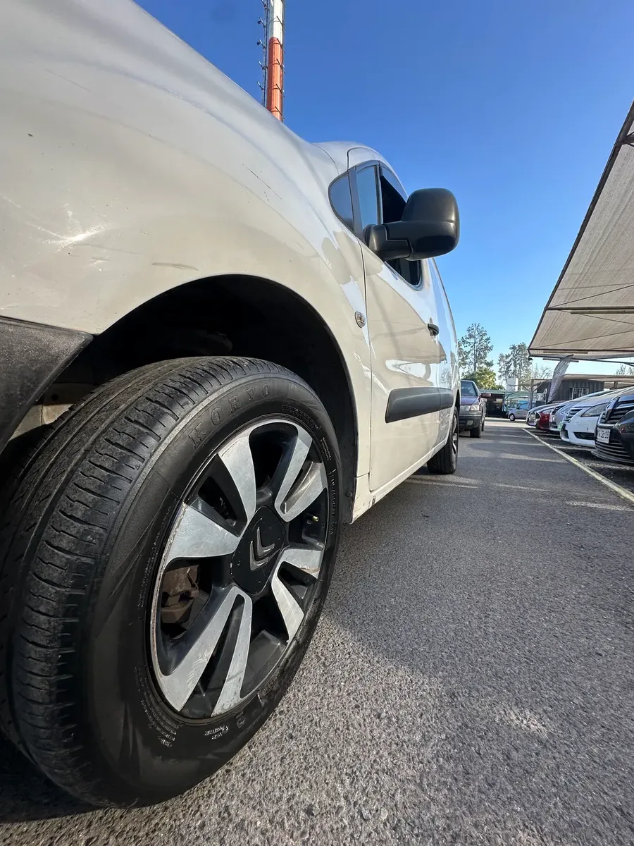 Citroën Berlingo 2017 Diésel — fotografía 14
