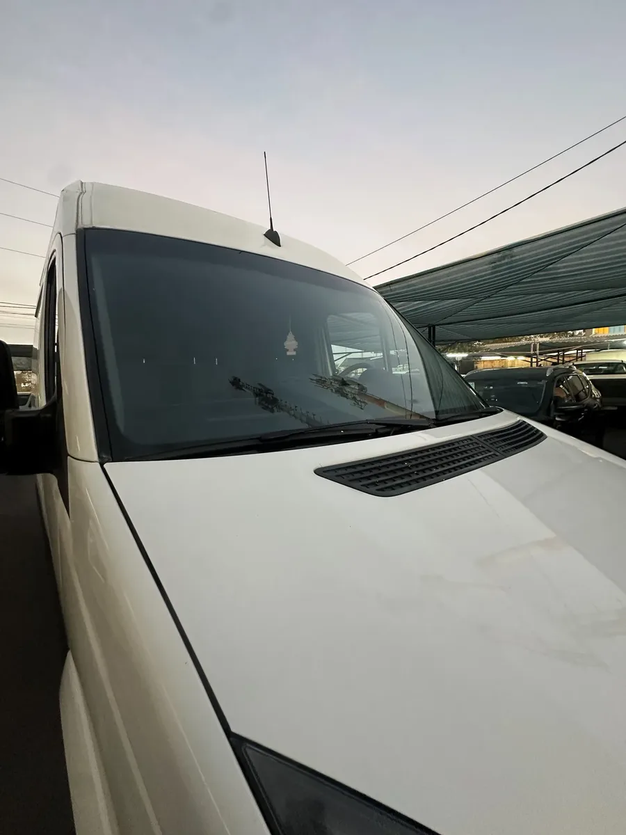 Volkswagen Crafter 2014 — fotografía 3